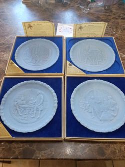 Vintage bicentennial Fenton plates