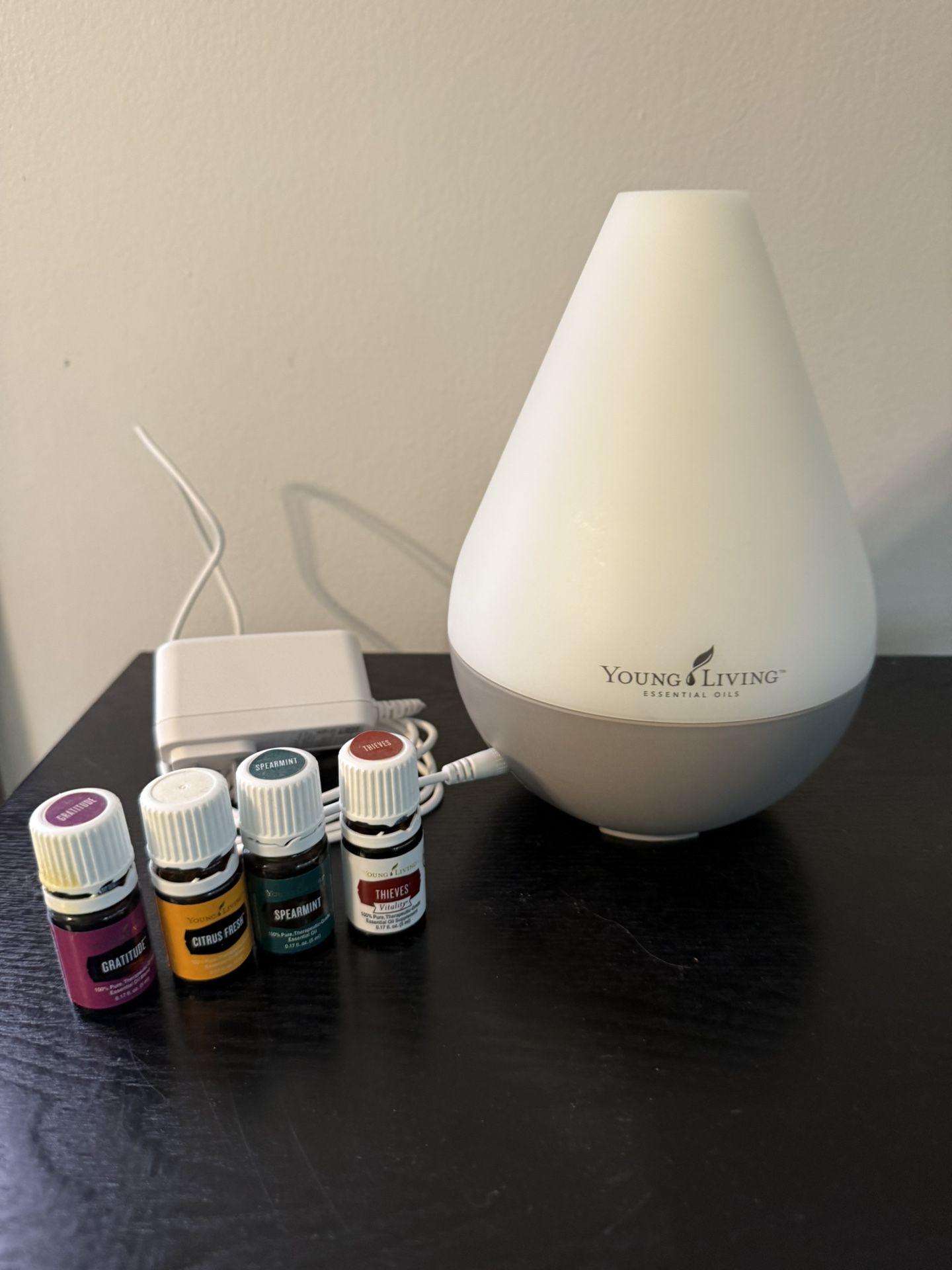 Young Living Dewdrop Essential Oil Aromatherapy Ultrasonic Diffuser