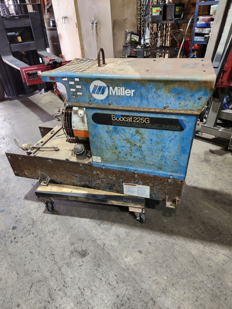 Miller Bobcat 225G Welder Generator *FOR PARTS OR REPOWER*