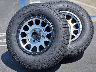 17” Method MR 305 wheels rims with Falken tires Toyota Tacoma 4Runner FJ Cruiser Lexus GX