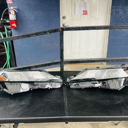 Toyota Camry 2021-2023 Right And Left Headlight Oem