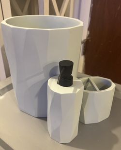 Turquoise Bathroom Accessory Set