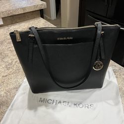 Michael Kors Tote