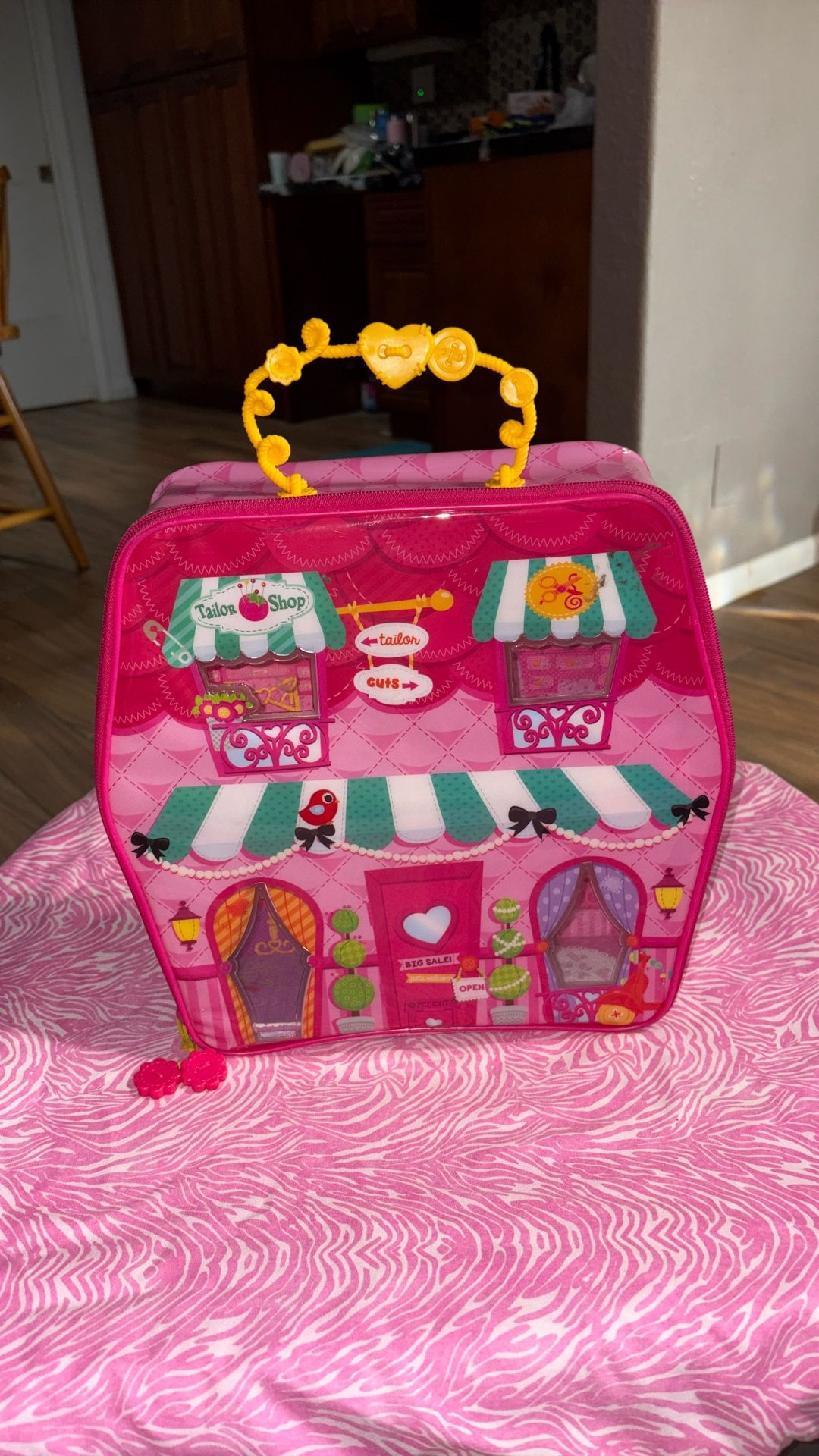 Lalaloopsy Mini Doll Carry along Playhouse storage case