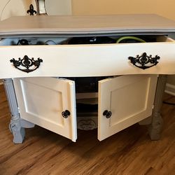 Chalk Paint, Dresser, End Table ,Nightstand.       Local Delivery Available.