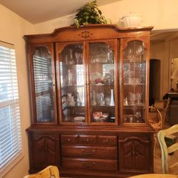 Thomas Ville Dinette Two Piece 