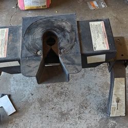 Fifth Wheel Hitch No Rails