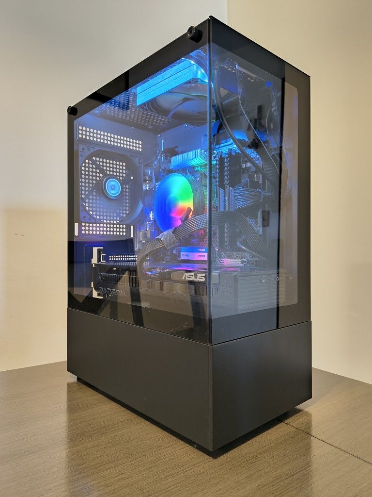 High End 16-Thread AMD Ryzen 7 / Radeon 9000 Series Gaming PC