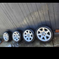 17" BMW RIMS 
5×120 GREAT CONDITION!
