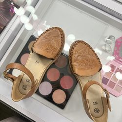 Mexican Huraches in size 8!