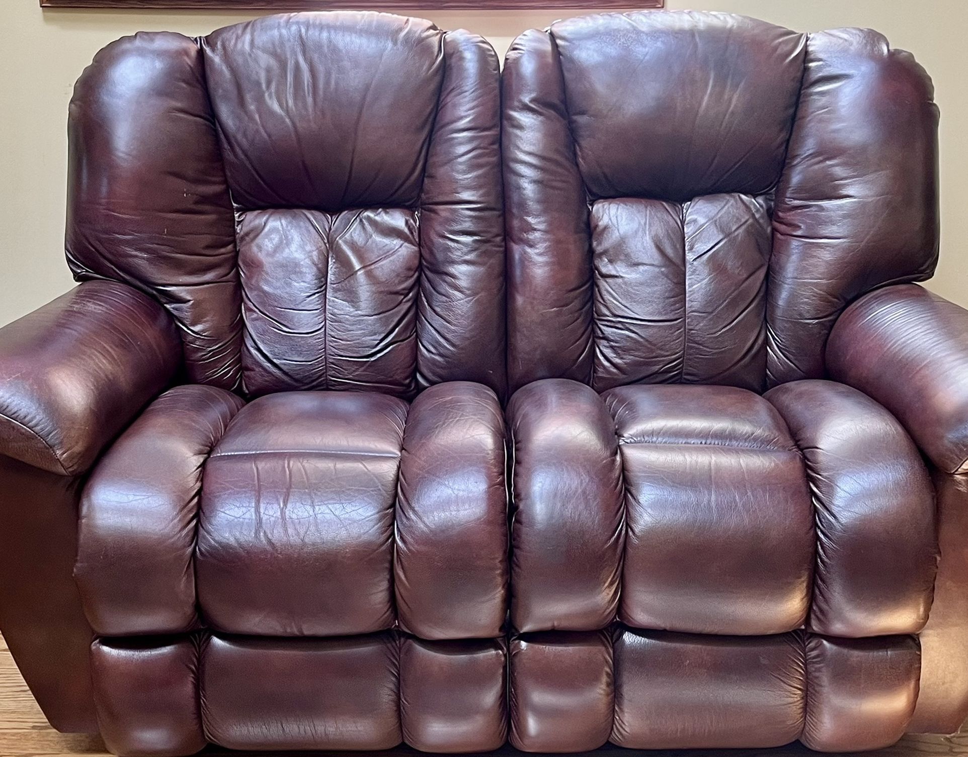 Lazyboy Reclining Leather Loveseat