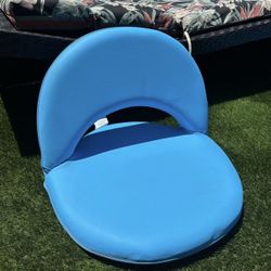 Lakeshore Large 22 Inch Vinyl Floor Seats - Multiple Reclining Positions - For Adults And Kids - Perfect For Indoors & Outdoors - LIKE BRAND NEW