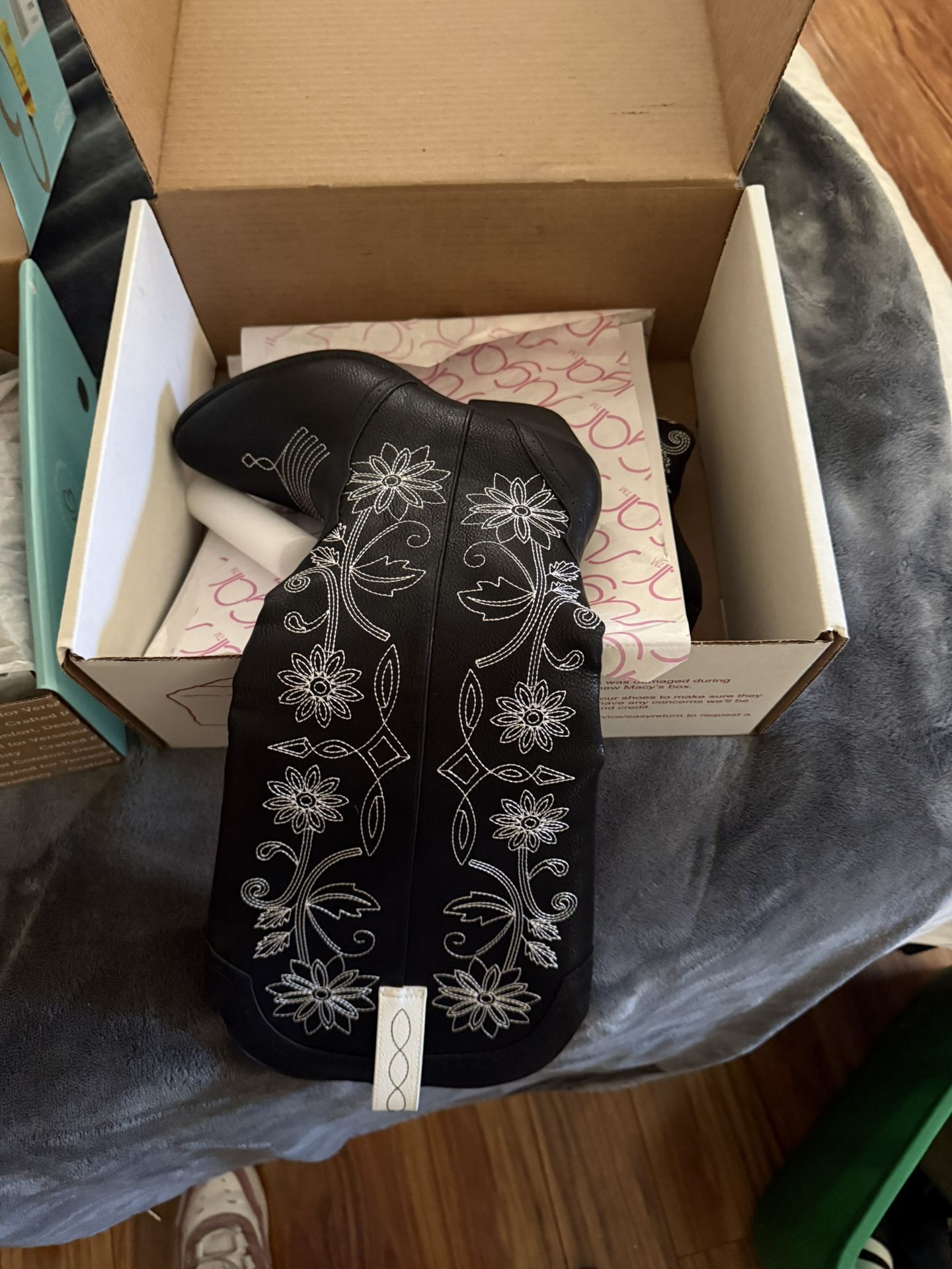 Brand New women’s Boots