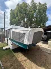 Coleman Pop Up Trailer ( Yr. 2000 )