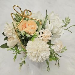 Artificial flower bouquets, centerpieces - 4 items