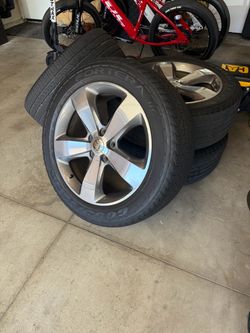 Jeep Grand Cherokee Wheel & Tires