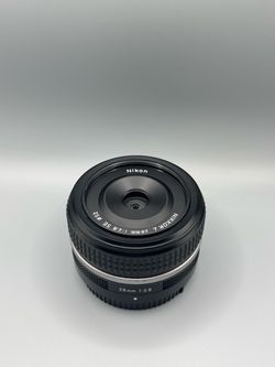 Nikon Z 28mm f2.8 SE “retro” prime lens