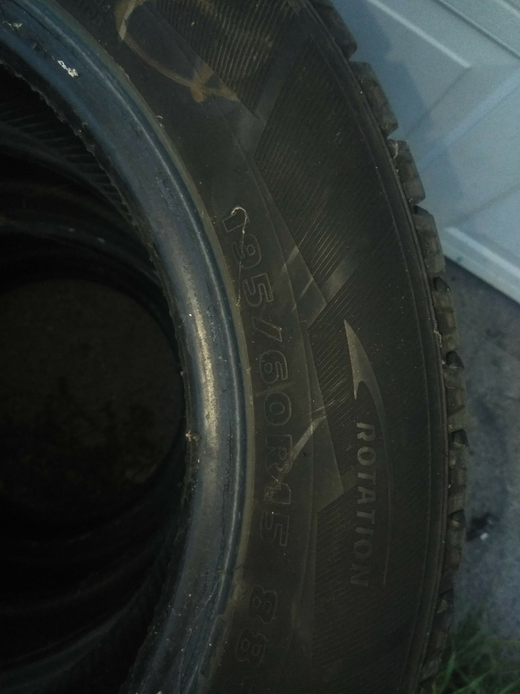 4) Hankook 195/60r15 studded snow tires for Sale in Windsor Locks, CT