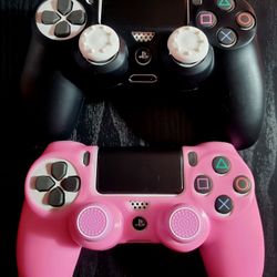 Custom PS4 Controllers 
