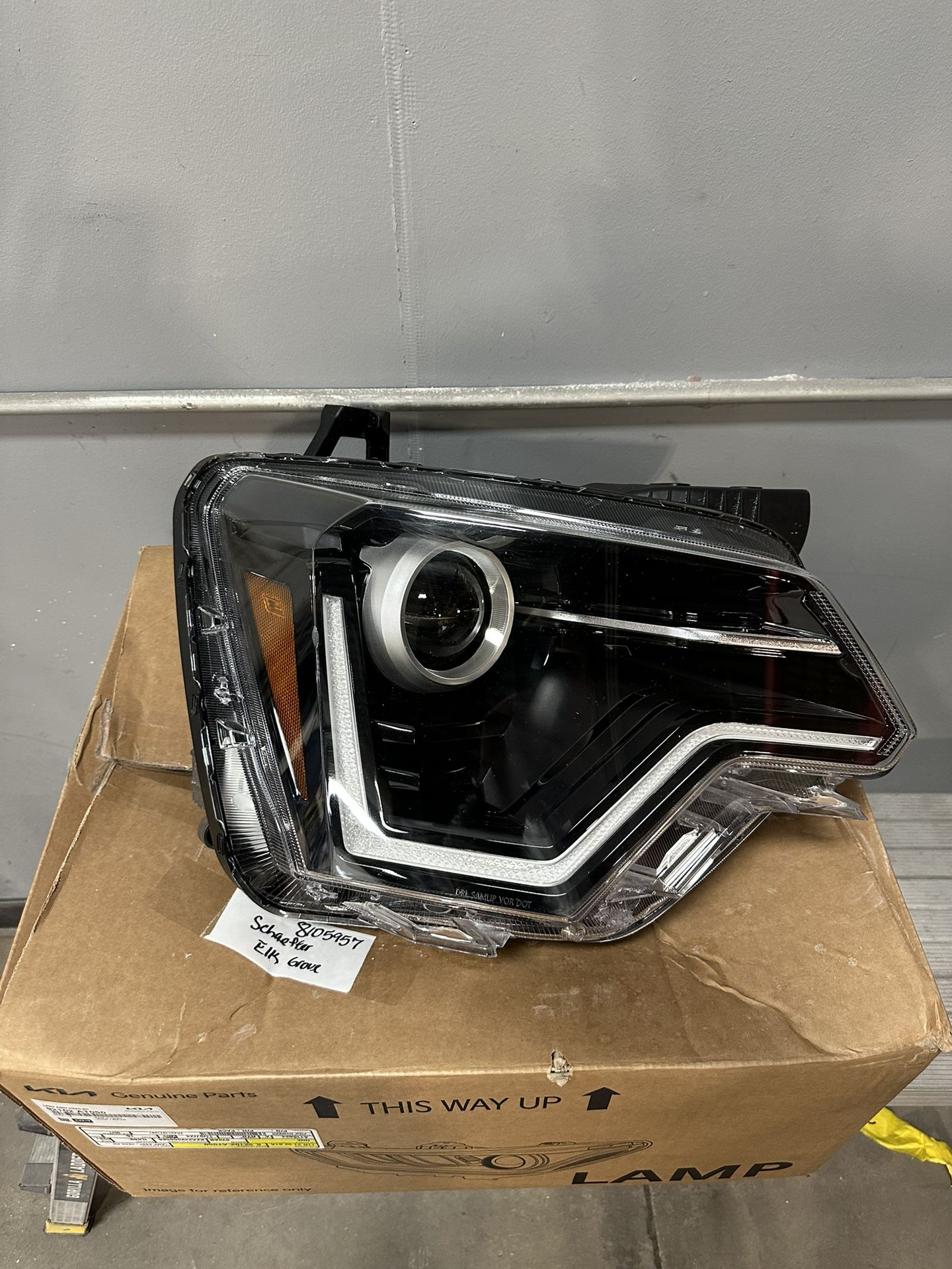2024 Kia Niro OEM Headlamp (92102-AT050)