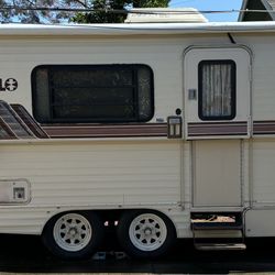 1992 Hilo Travel Trailer