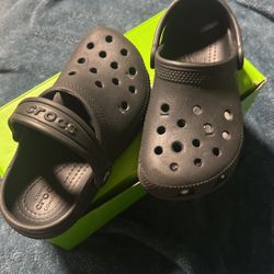 Children’s Crocs 🐊