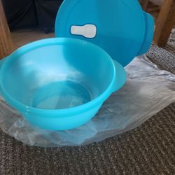 Tupperware 