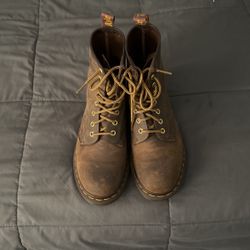 Women doc Martens