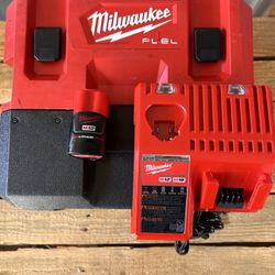 M12 FUEL 12-Volt Lithium-Ion Cordless 1.6 Gal. Wet/Dry Vacuumwith M12 Battery Pack 1.5 Ah and multi-voltage Charger