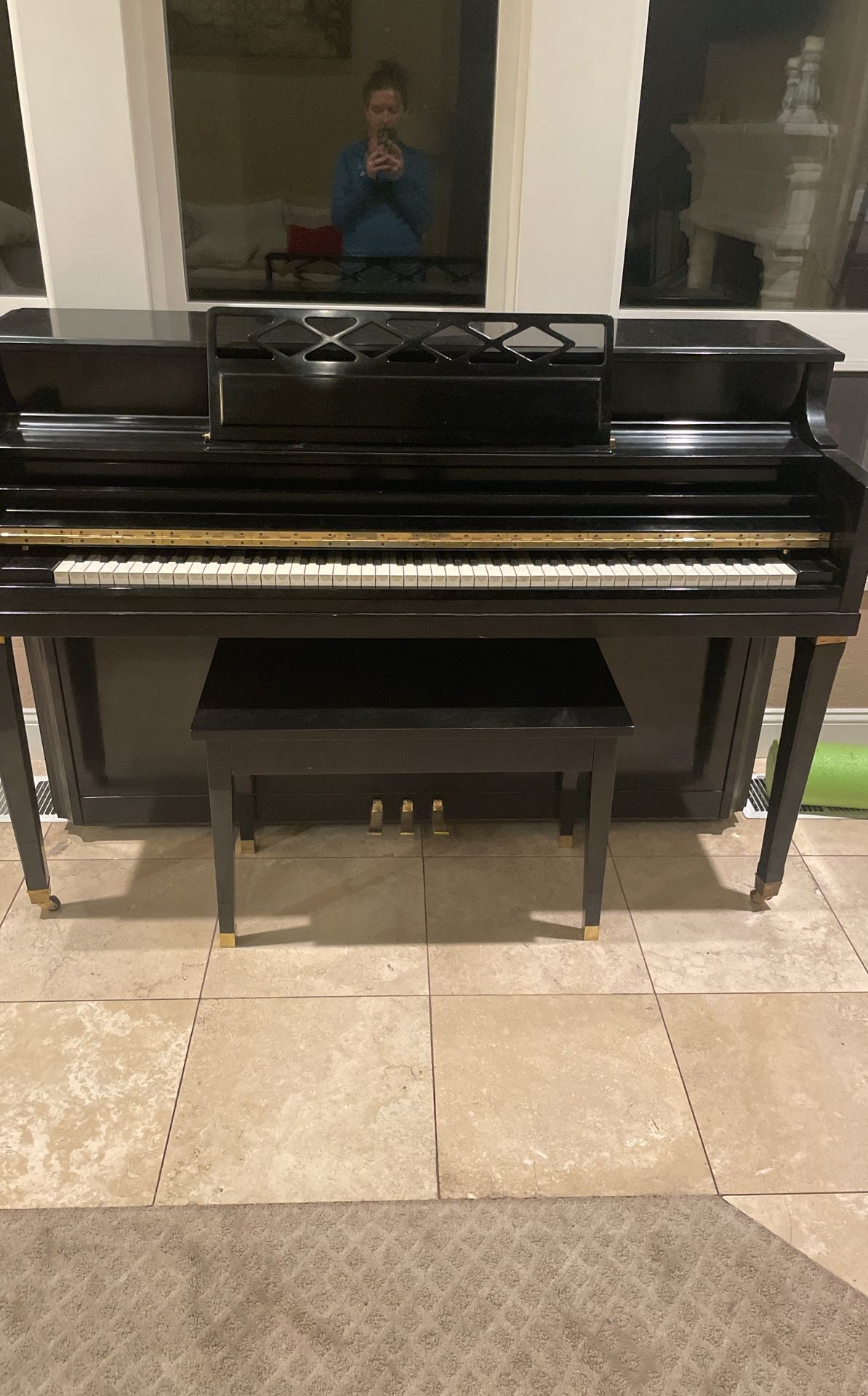 Piano (Good Condition)