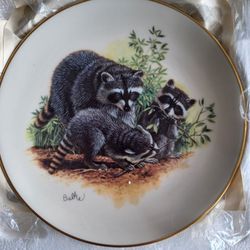 New Gorham 1981 Mothers Day " Raccoons" Limited Edition #1429