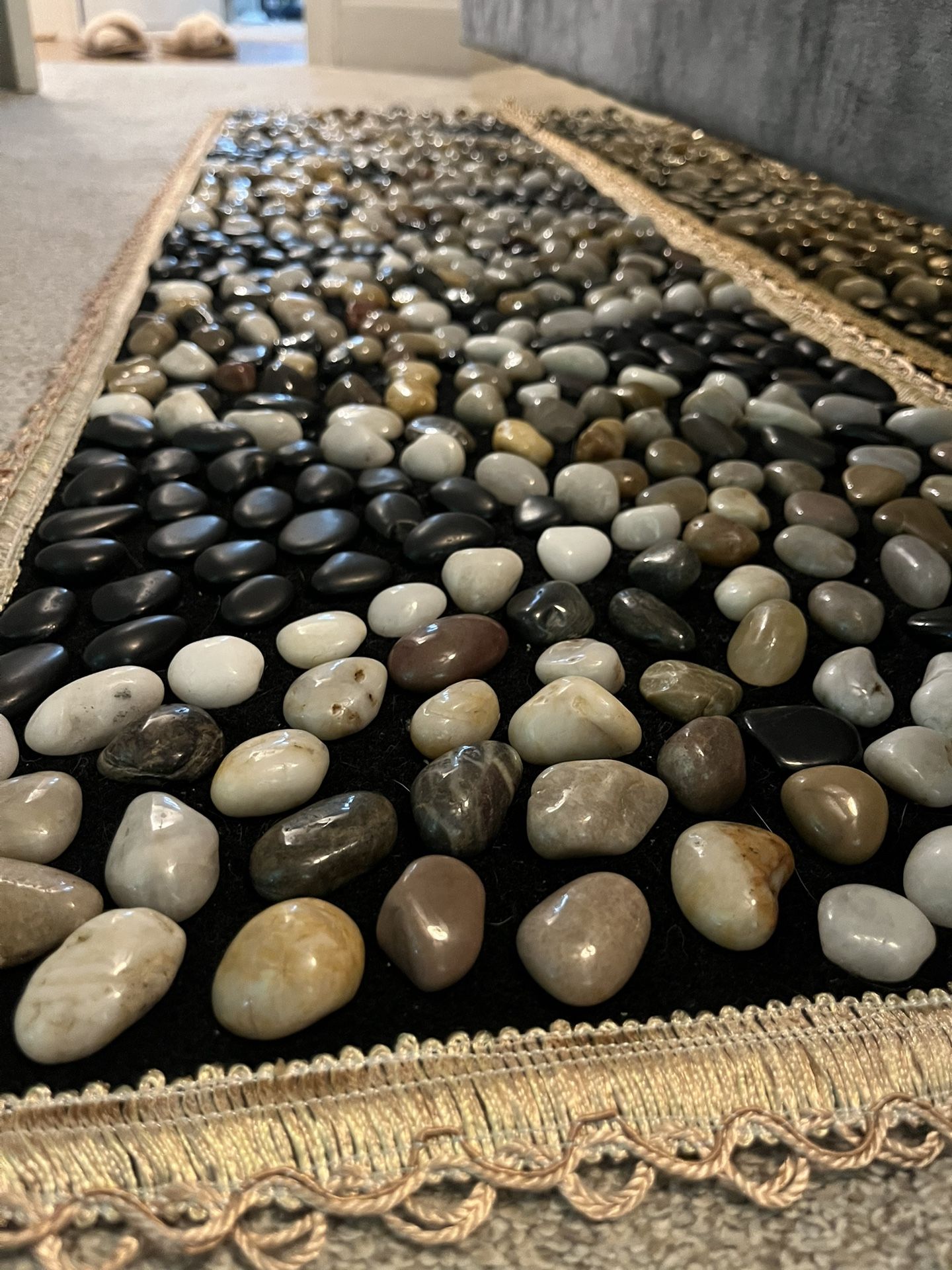 River rock mat
