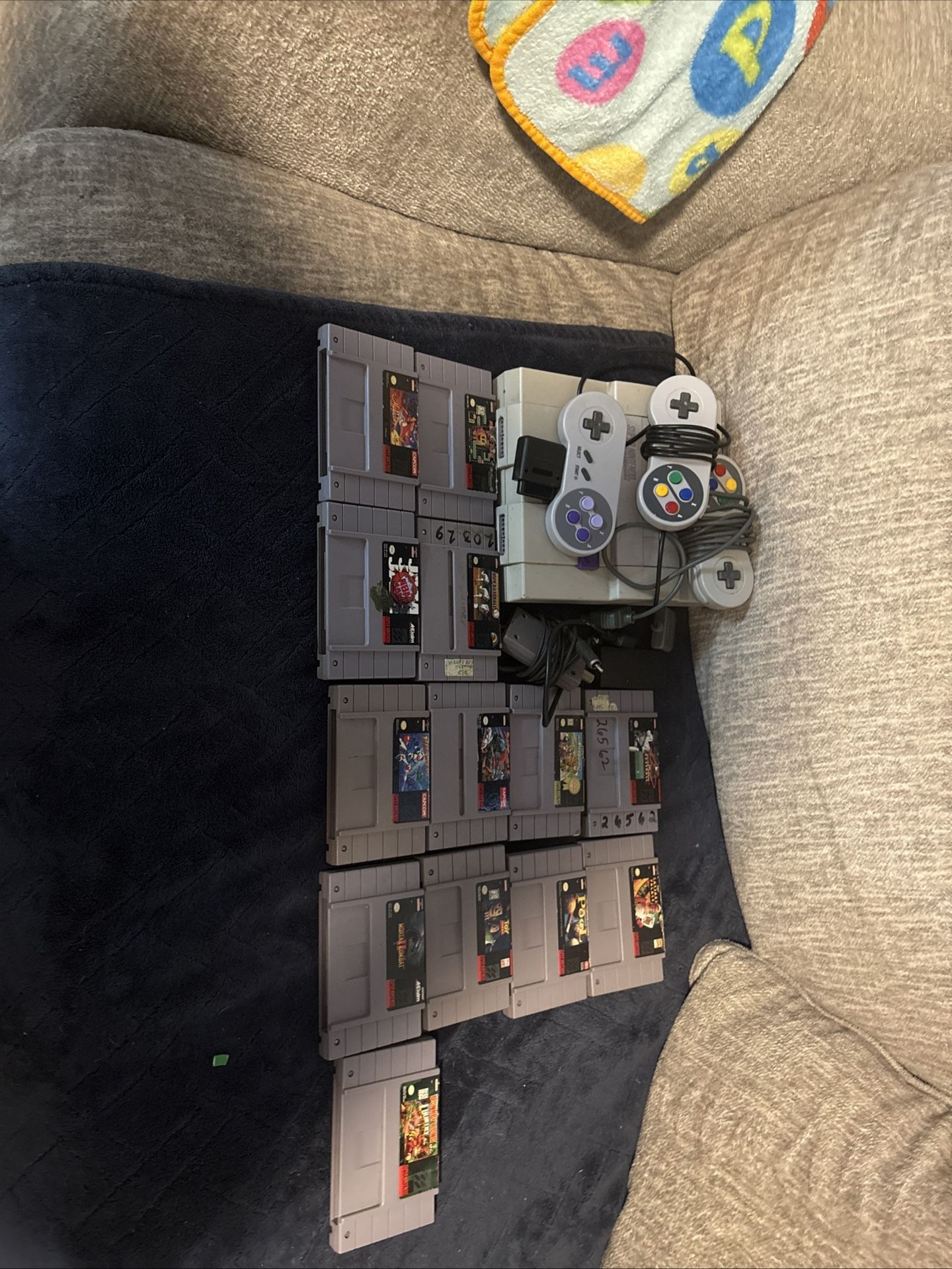 Super Nintendo Entertainment System (SNES) with 13 Games