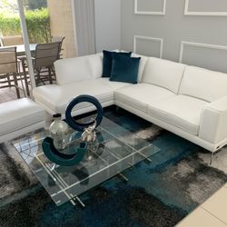 Glass top Coffee Table like new 