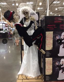 Newly Dead Skeleton wedding