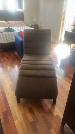 Modern Brown Upholstered Chaise Lounge Chair