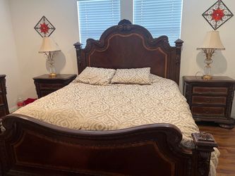 King Bedroom Set with Nightstands