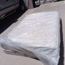 Sealy Queen Used Mattress And Box Spring 