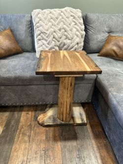 LIVE EDGE, CUSTOM TABLE! BUY ME!!!