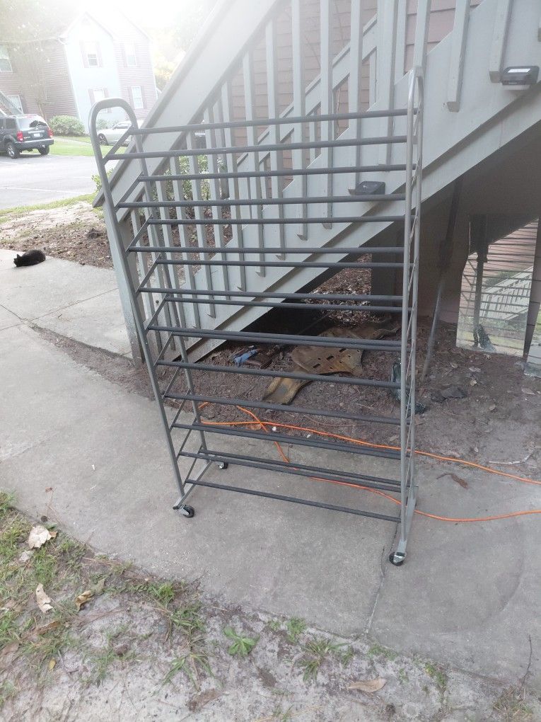 Shoe rack