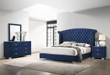 4oc queen bedroom set with queen bedframe dresser mirror nightstand