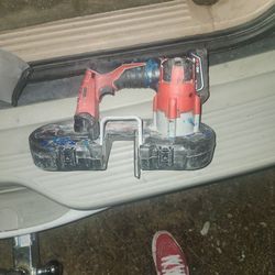 Milwaukee m12 portaban [ small] comes with battery no charger