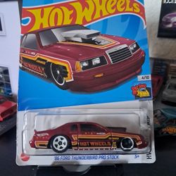 Hot Wheels '86 Ford Thunderbird Pro Stock