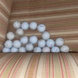 22 Titleist golf balls