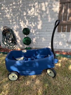 STEP 2 NICE WAGON FOR KIDS IN GREAT CONDITION