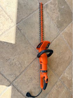 BLACK+DECKER 24” Hedge Trimmer – Great Condition