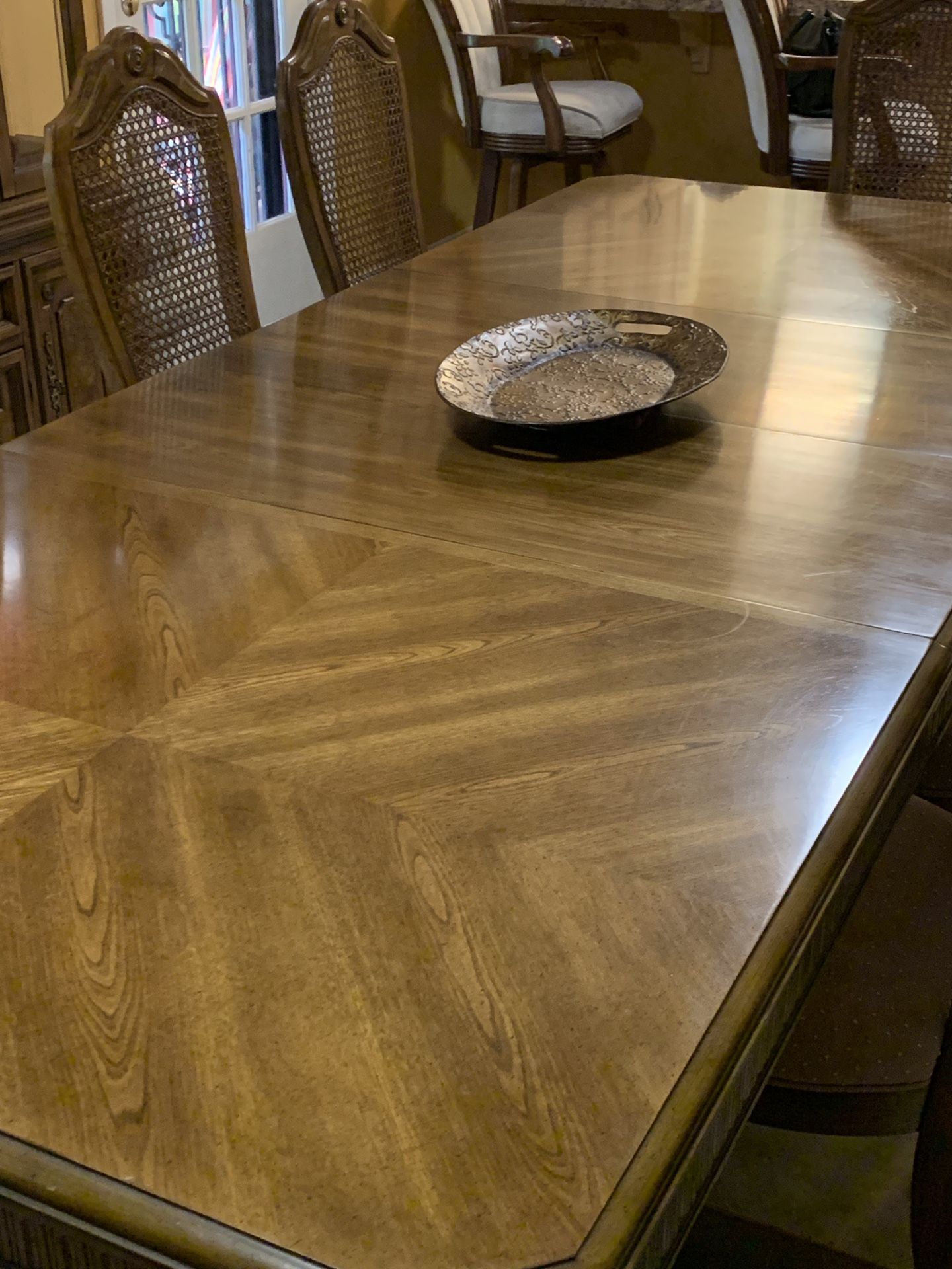 Expand this beautiful table from 68” to 104” with two (2) 18” leaves.