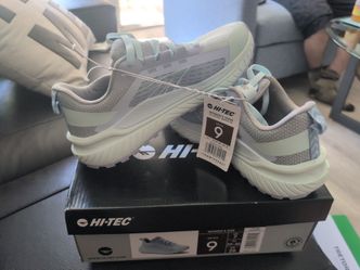 Woman tennis shoes.