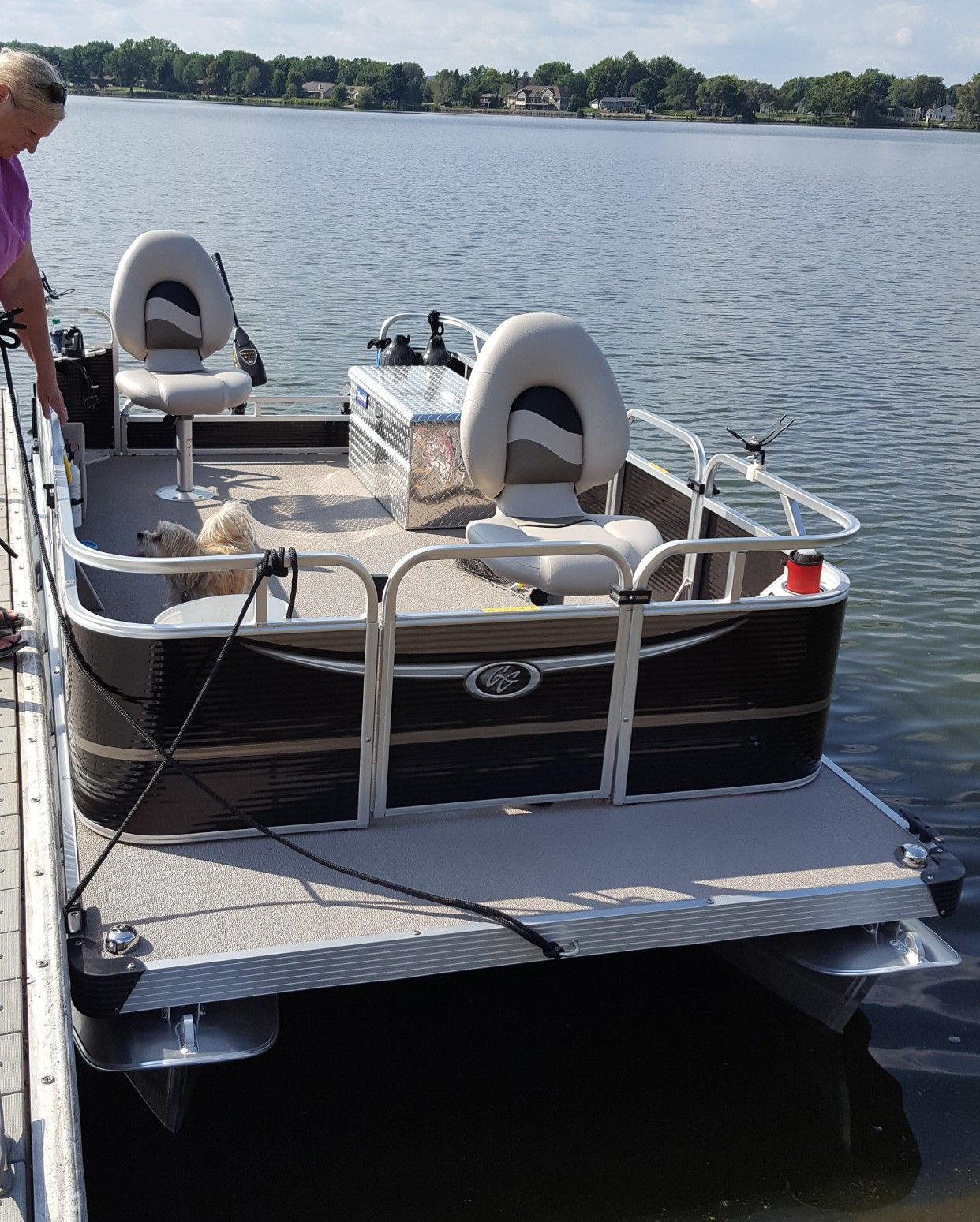 Gillgetter 15' Pontoon - New Condition