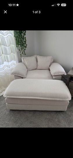 Oversized comfy chair & ottoman